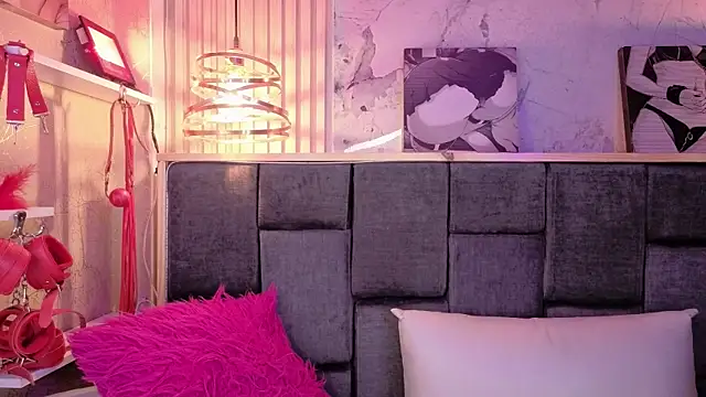 Im-Lola: онлайн-секс-чат