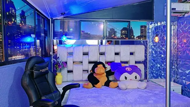 AlecciaNova Show Webcam