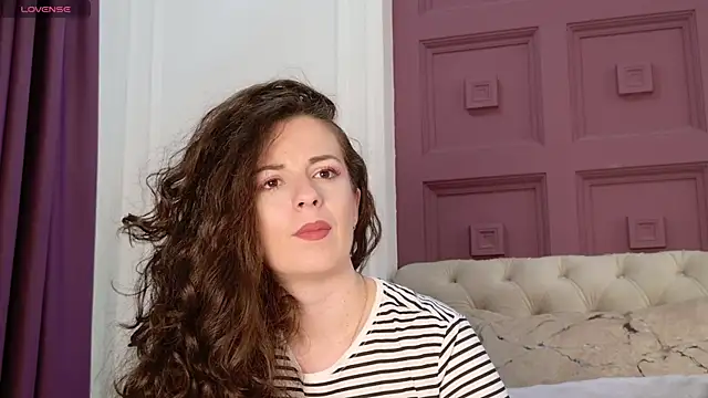 AnaAnais: онлайн-секс-чат