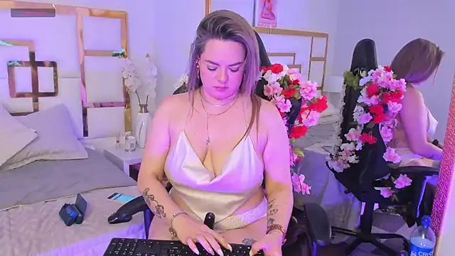 AvaMiia's Live XXX Chat