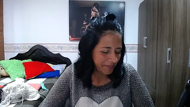 Chat XXX en directo de sharoon_cheerry