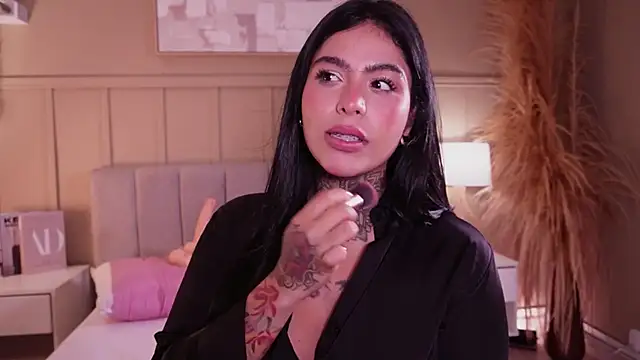 curvyliciousss' Live XXX Chat