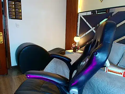 Kittie_Vixen Webcam Show