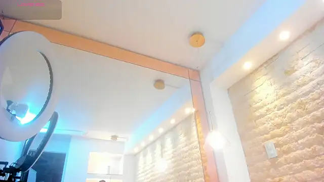 claire_nyxx Adlı Modelin Canlı XXX Sohbeti