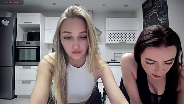 lisenok 在線直播表演