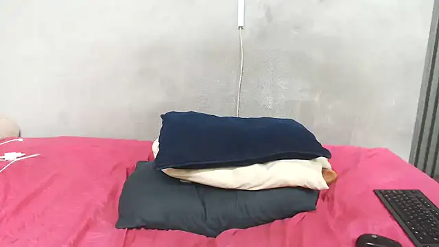 kinkynaghty Pertunjukan Webcam