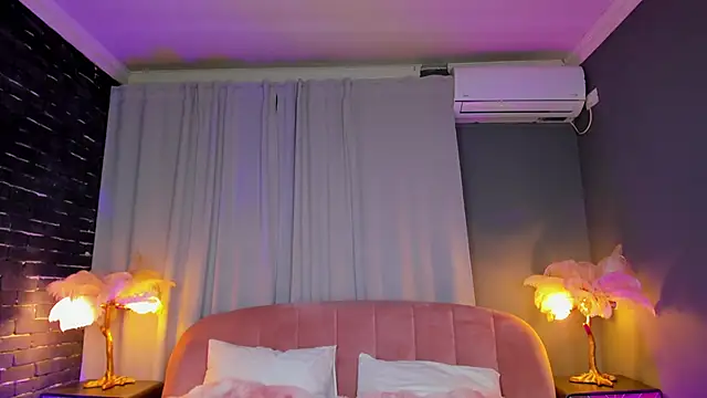 AmedeeaBanks: απευθείας συνομιλία ΧΧΧ