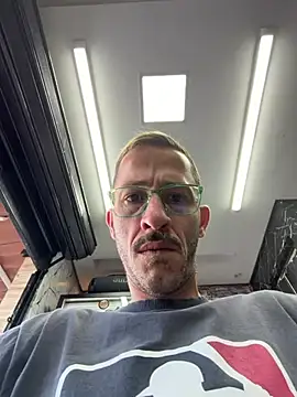 Онлайн чат XXX Lucasjandre