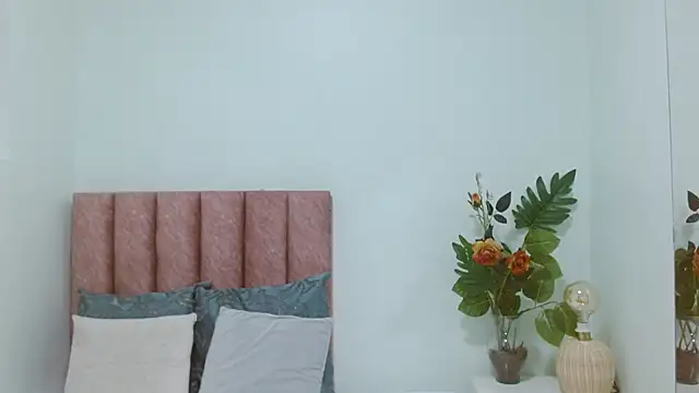 แชท XXX สดของ sophia_hadid