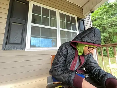 ThrowedWorldWide 即時 XXX 聊天