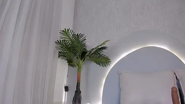 CannelaSmith Live XXX Chat