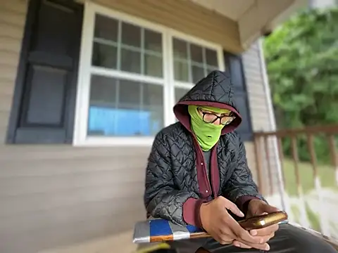 ThrowedWorldWide Chat XXX in diretta