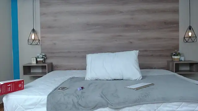 Show modela Lili_Lavander na web-kameri