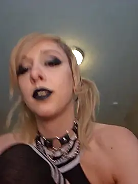 AmethystFoxx Chat XXX in diretta