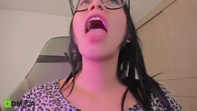 alice-rausing 现场XXX聊天