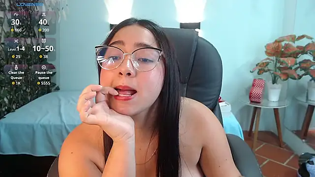 tinisweet: онлайн-секс-чат