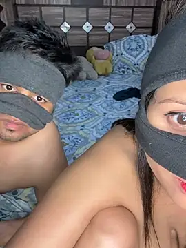 Show Webcam de Model_bhabhi_couple