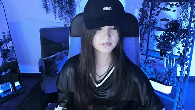 Elainebeness Chat XXX in diretta