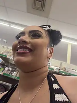 CarmelaAnthony Adlı Modelin Canlı XXX Sohbeti