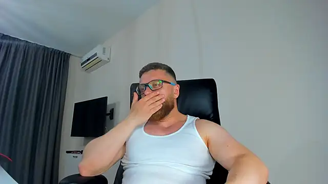 Findom_guyのウェブカメラショー