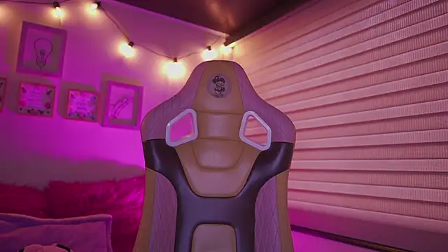 Chat XXX en directo de milly_kenner