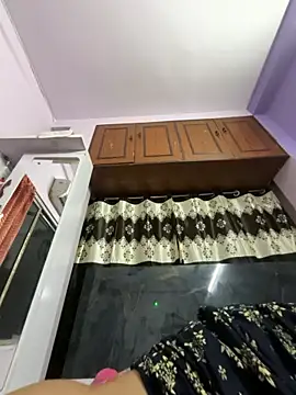 Yourhornynightmare Show in webcam