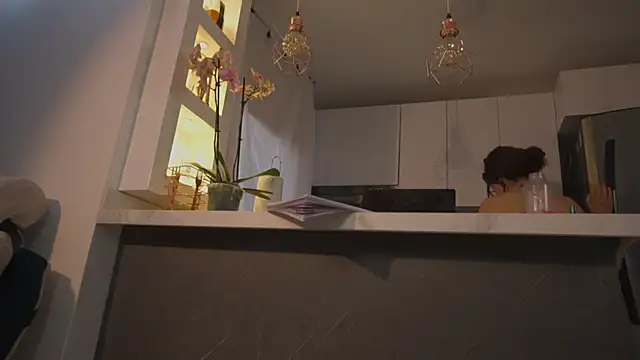 valeria_rosses' Live XXX Chat