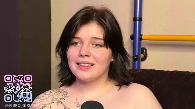 LoveIyBarbie Show in webcam