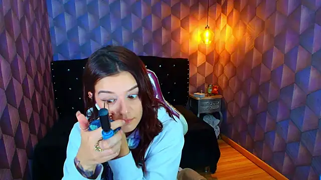 LiaHarryisのライブXXXチャット