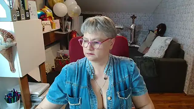 bigtits4you Chat XXX in diretta