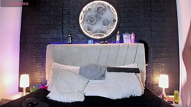 lebian-hot Show in webcam