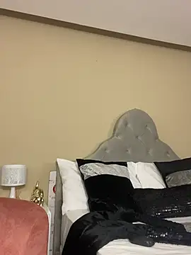 AlmaraRouge Adlı Modelin Canlı XXX Sohbeti