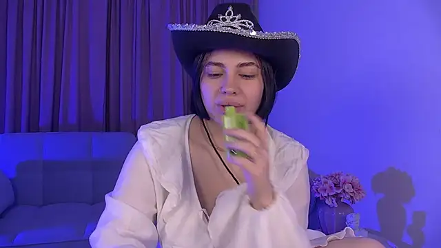 دردشة AdrianaToress الجنسية المباشرة