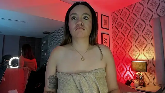 Sky_Junne – Naživo XXX chat