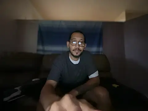 ThrowedWorldWide Show in webcam