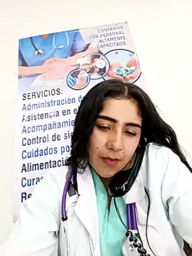 Chatroom XXX en direct de CAROLINE__07