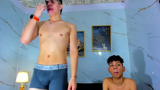 Spicy_guys Chat XXX in diretta