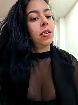 Chat XXX en directo de Luianna