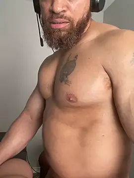 Fathero1time Show in webcam