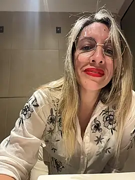 Gatitacarlita's Webcam Show