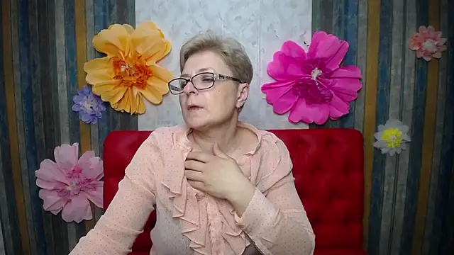 Chatroom XXX en direct de EmiliaGree