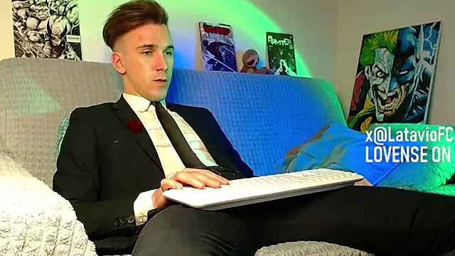 Midnighter_ élő XXX-chatje