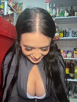 Sara_fun élő XXX-chatje