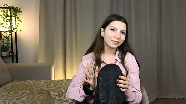 Pertunjukan Kamera Web KareenKendra