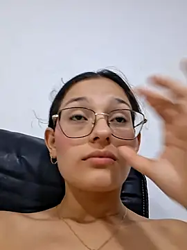 Živý XXX chat Ary-18