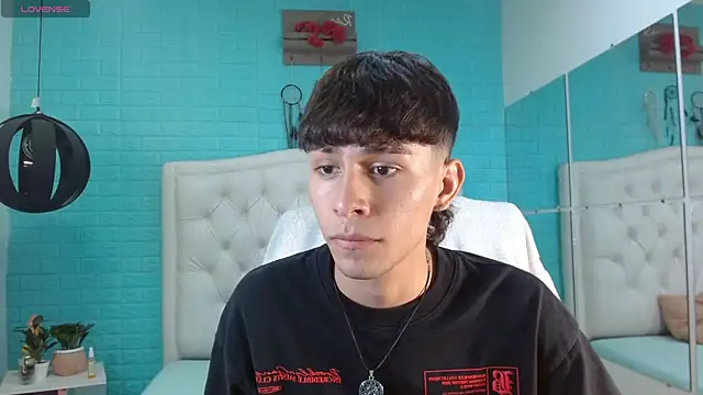 DraxBlade09's Live XXX Chat