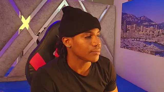 axel_silva4: διαδικτυακό σόου στην κάμερα