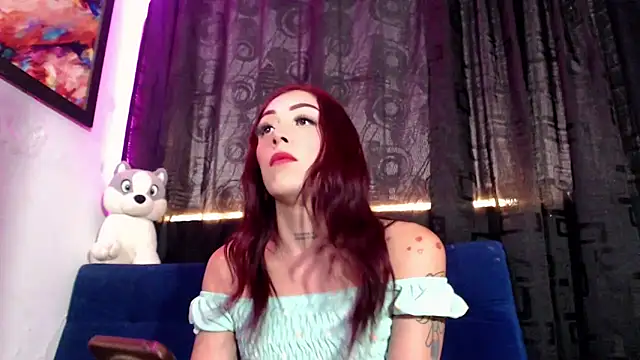 Show modela Megan_Gil_ na web-kameri