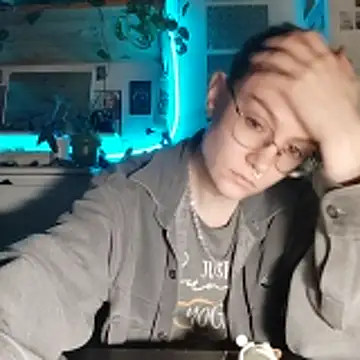 Chat XXX en directo de Shy_Bamby