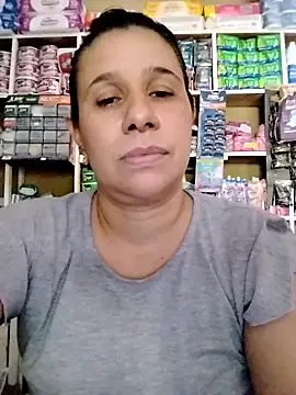 MIA-LARIOS: онлайн-секс-чат